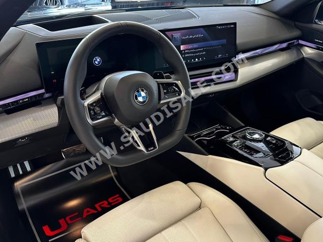 2024 بي ام دبليو الفئة الخامسة 520 أي