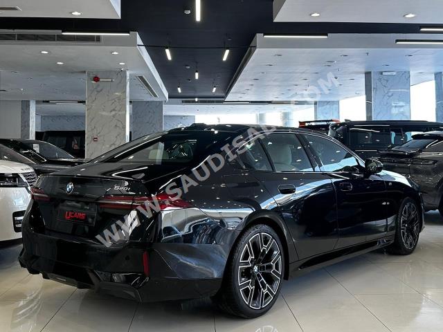 2024 بي ام دبليو الفئة الخامسة 520 أي