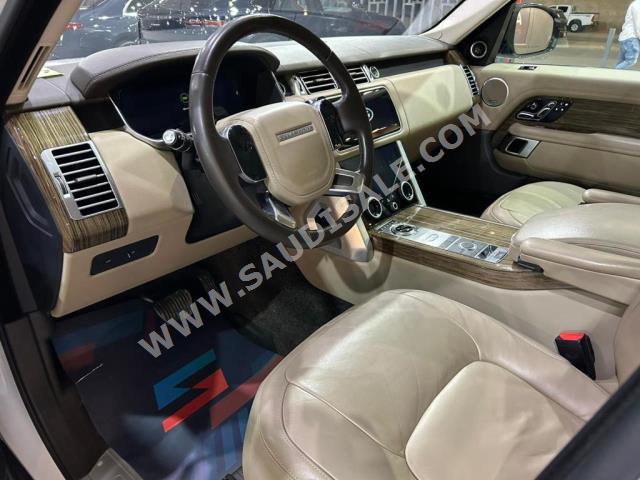 2019 لاند روفر رينج روفر فوج