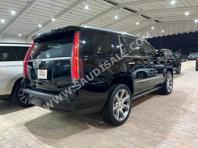 2016 كاديلاك اسكاليد بلاتينيوم