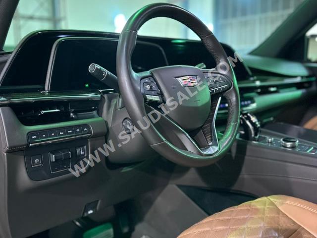 2022 كاديلاك اسكاليد سبورت