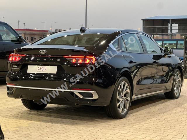 2023 Ford Taurus Titanium