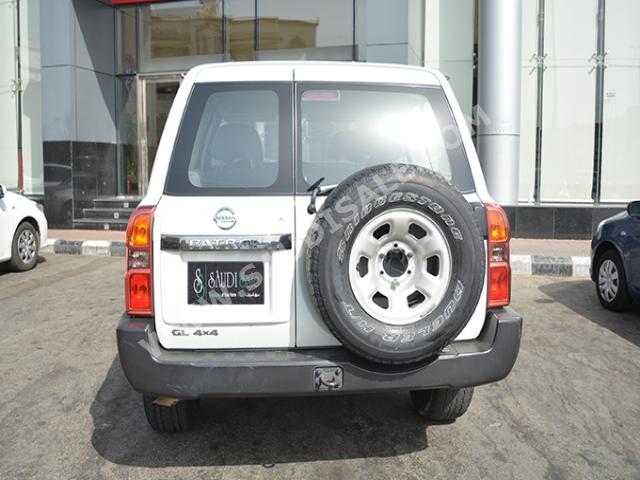 2011 نيسان باترول