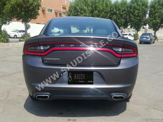 2016 دودج تشارجر