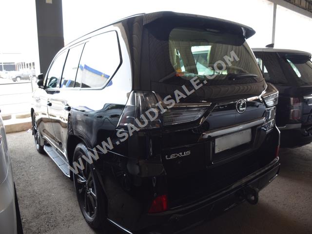 2020 Lexus LX 570  BlackEdition