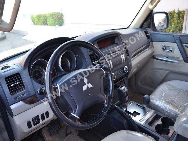 2012 Mitsubishi Pajero