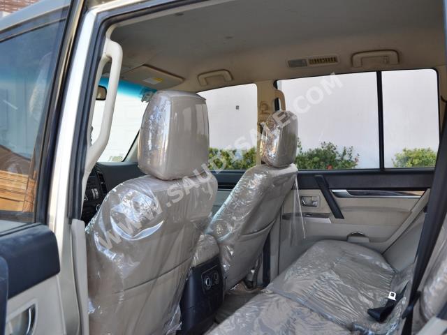 2012 Mitsubishi Pajero