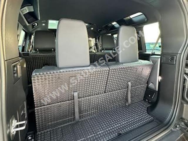 2022 لاند روفر ديفيندر اتش اس اي