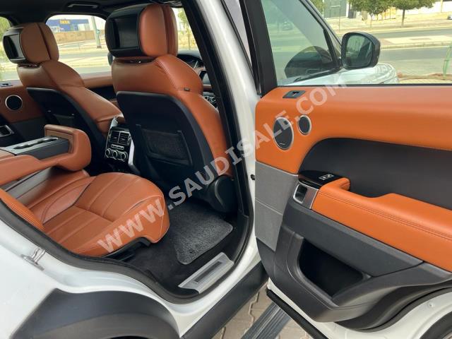 2017 لاند روفر رينج روفر سبورت سوبر تشارج