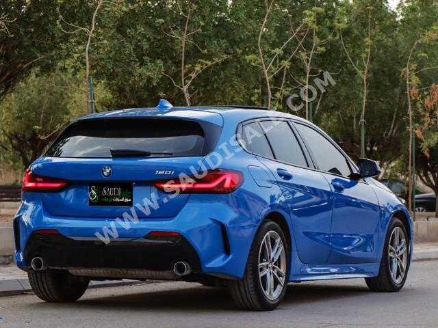 2021 بي ام دبليو الفئة الاولى 120 أي