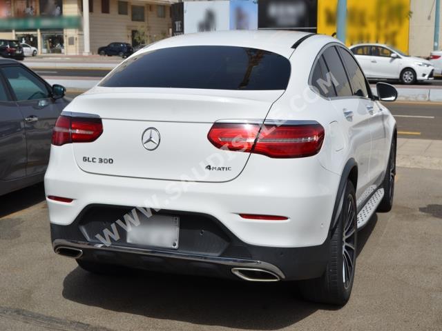 2019 مرسيدس - بنز جي إل سي 300