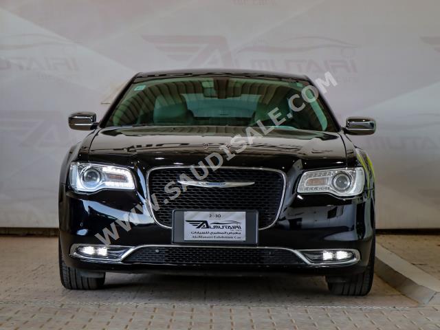 2021 كرايسلر 300 سي