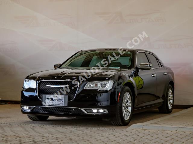 2021 كرايسلر 300 سي