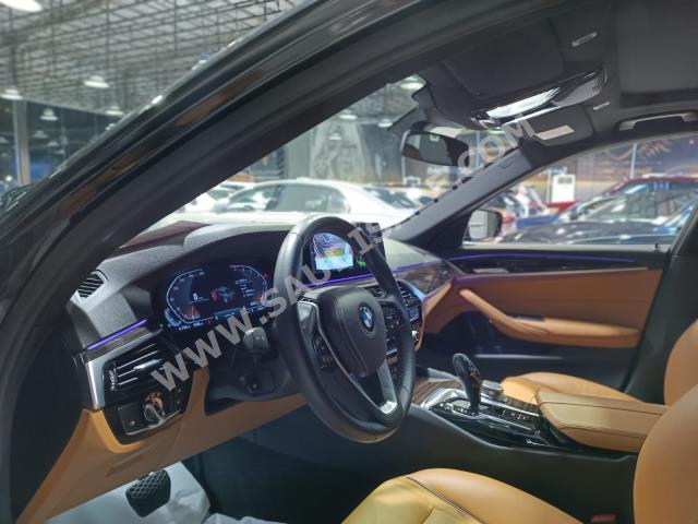 2022 بي ام دبليو الفئة الخامسة 520 أي