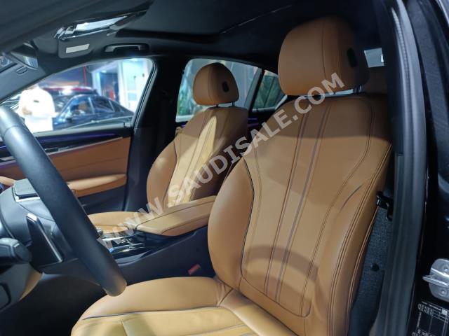 2022 بي ام دبليو الفئة الخامسة 520 أي