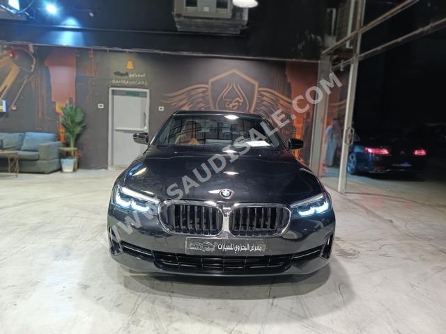 2022 بي ام دبليو الفئة الخامسة 520 أي