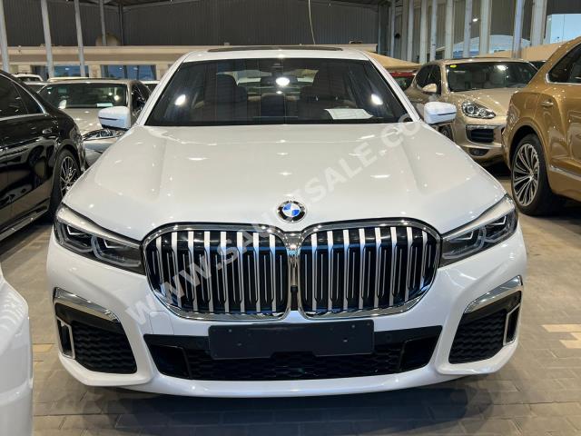 2021 بي ام دبليو الفئة السابعة 730 إل أي