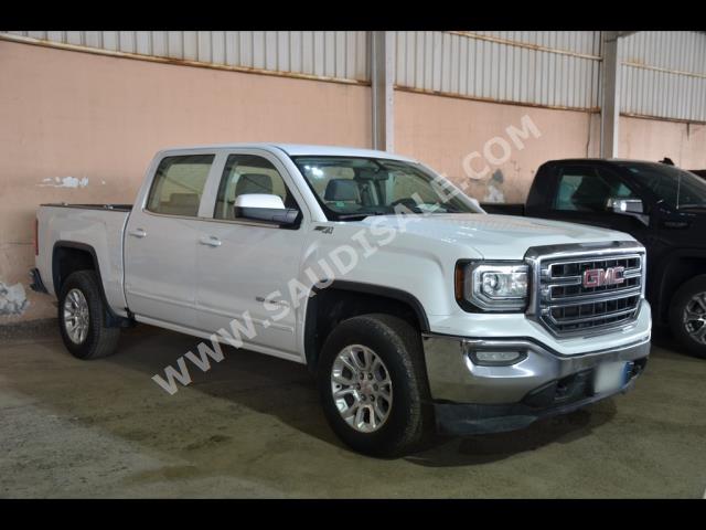 2016 جي ام سي سييرا