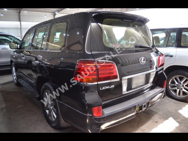 2011 لكزس إل إكس 570