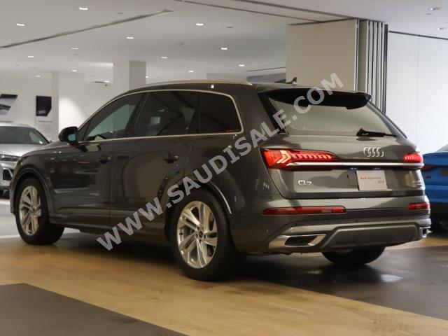 2021 اودي كيو 7