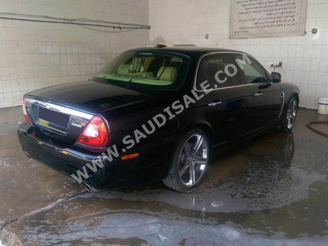 2009 جاكوار اكس جي