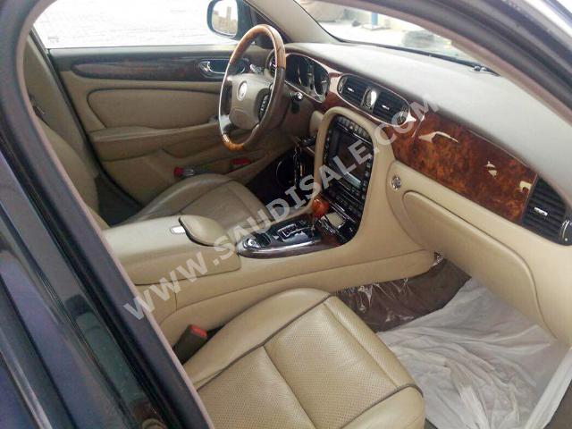 2009 جاكوار اكس جي