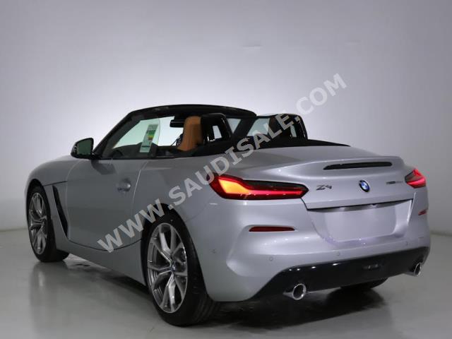 2022 بي ام دبليو الفئة زد 4