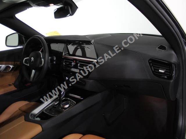 2022 بي ام دبليو الفئة زد 4