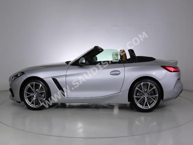 2022 بي ام دبليو الفئة زد 4