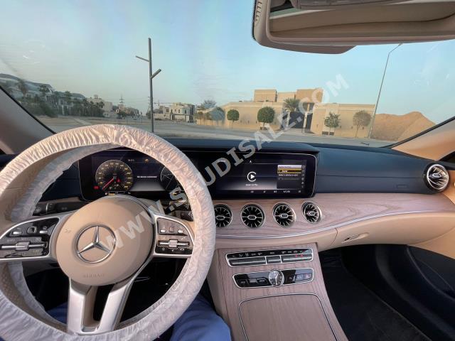 2019 مرسيدس - بنز إي 200 كوبيه