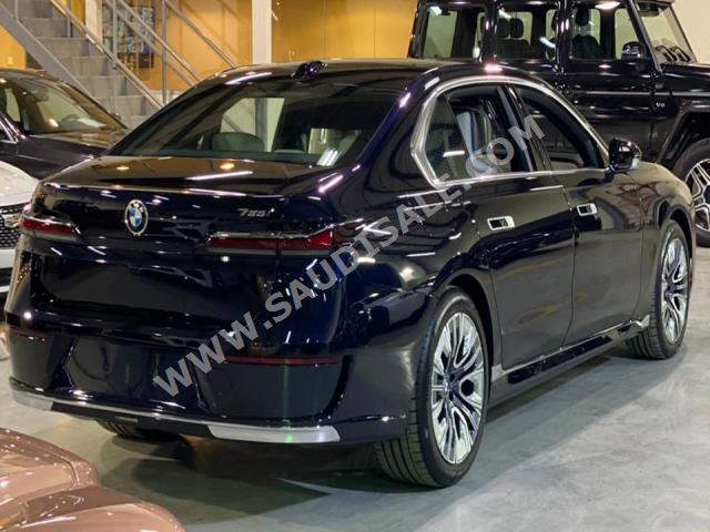 2023 بي ام دبليو الفئة السابعة 735 إل أي