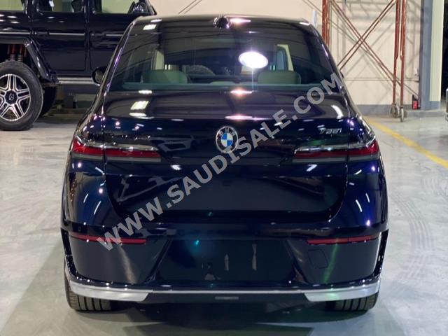 2023 بي ام دبليو الفئة السابعة 735 إل أي