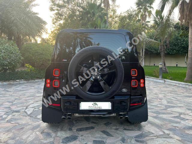 2023 لاند روفر ديفيندر 110 ادفانتشر