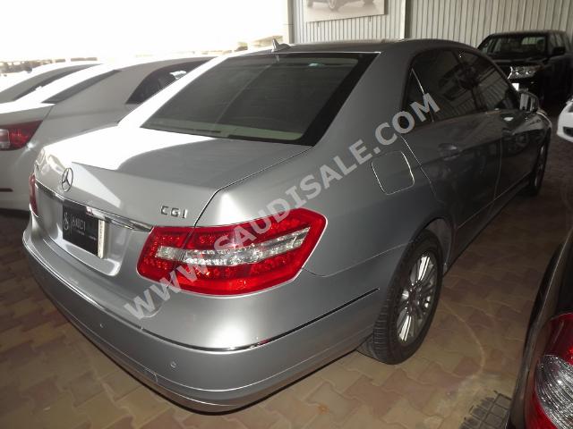 2010 Mercedes-Benz E 200