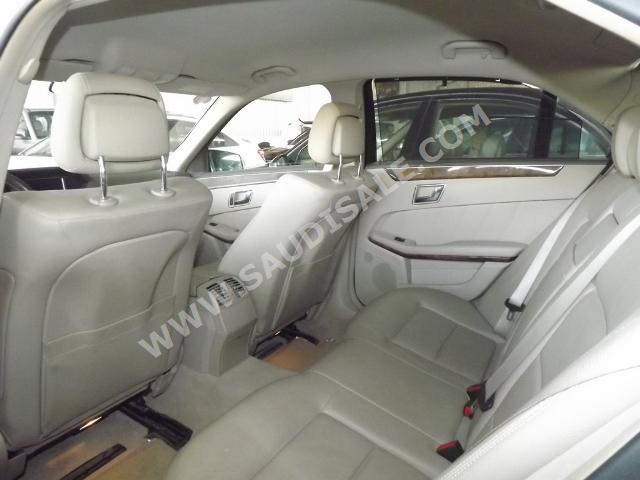 2010 Mercedes-Benz E 200