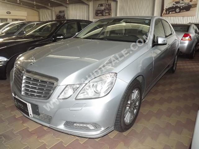 2010 Mercedes-Benz E 200