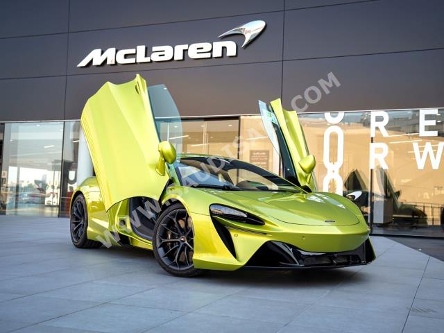 2023 مكلارين ارتورا