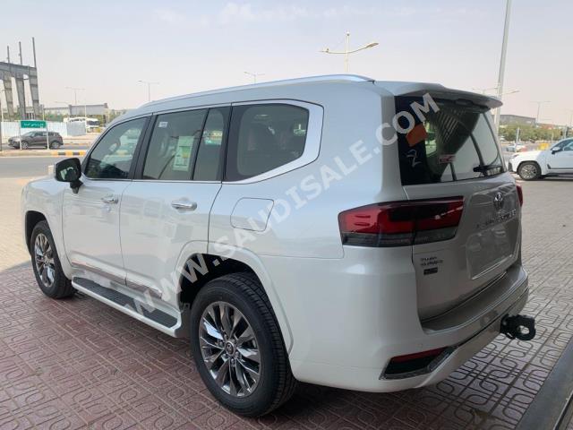 2023 تويوتا لاند كروزر في اكس