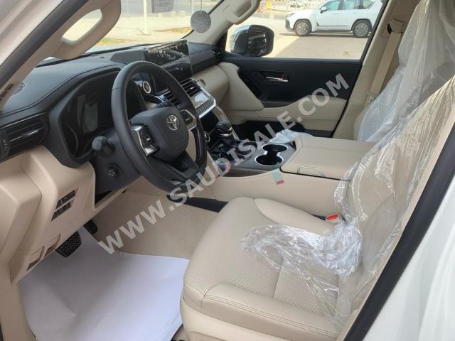 2023 تويوتا لاند كروزر في اكس