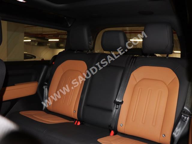 2023 لاند روفر ديفيندر اكس