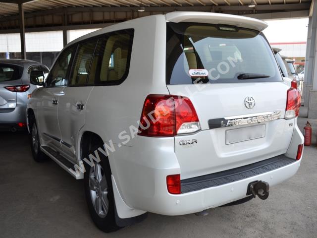 2013 Toyota Land Cruiser GXR