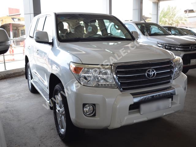 2013 Toyota Land Cruiser GXR