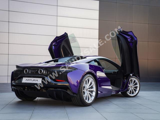 2023 مكلارين ارتورا