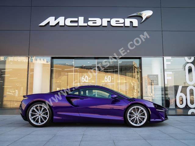 2023 مكلارين ارتورا