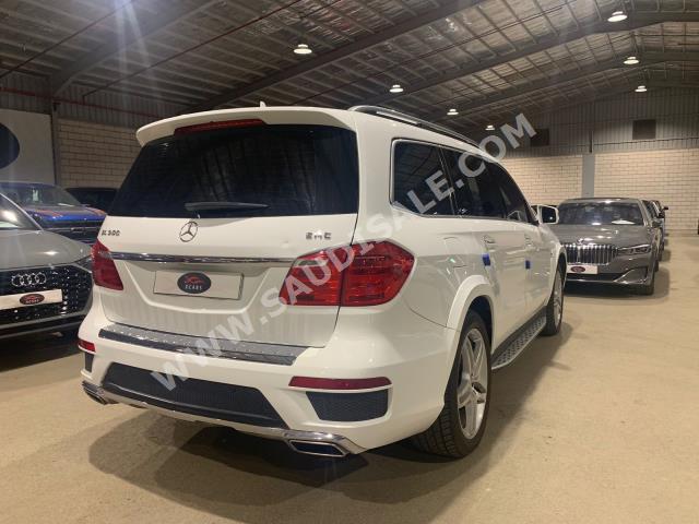 2015 مرسيدس - بنز جي إل 500