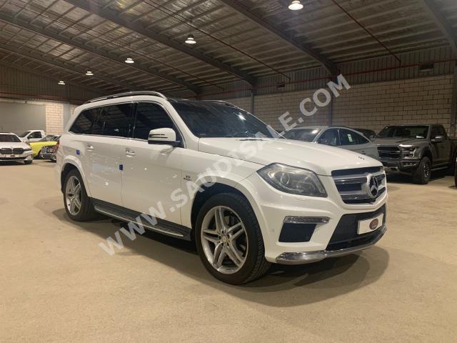 2015 مرسيدس - بنز جي إل 500