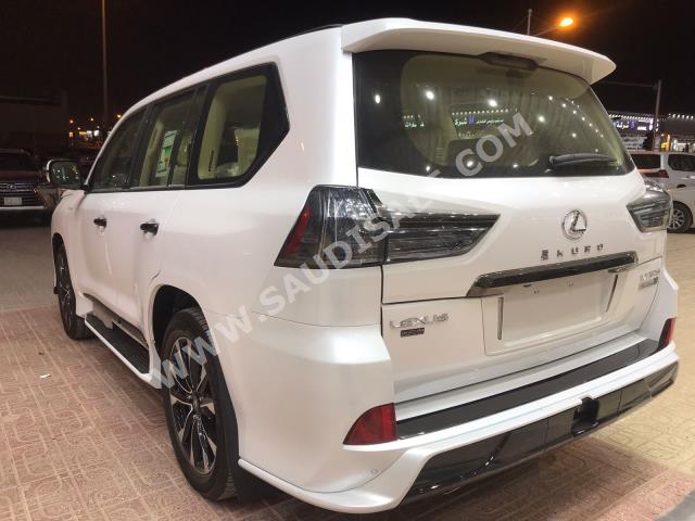 2021 Lexus LX 600 black edition