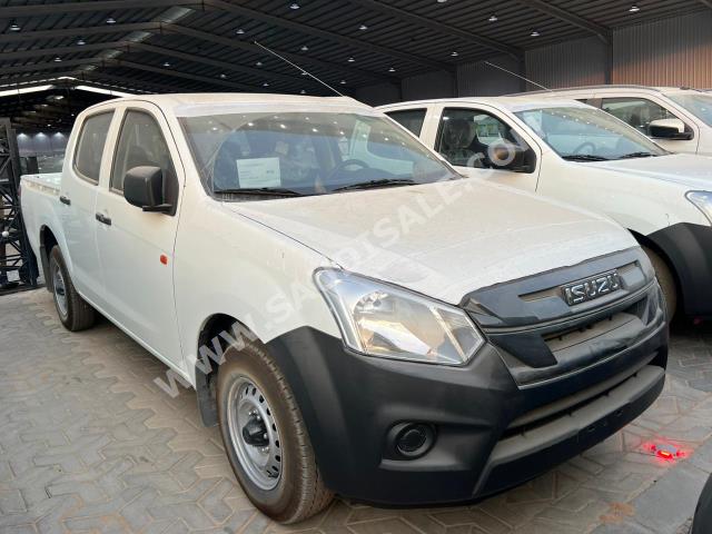 2023 ايسوزو بيكب غمارتين