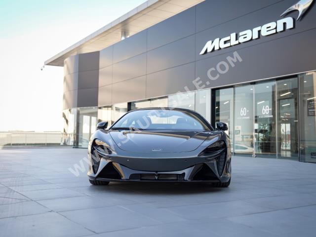 2023 مكلارين ارتورا