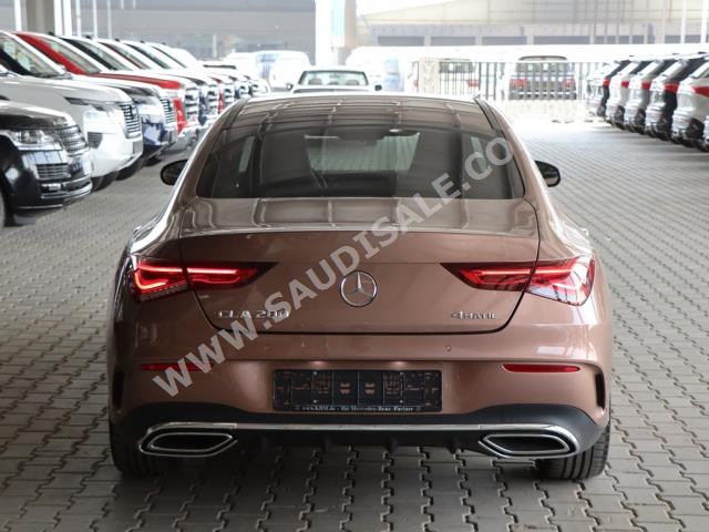 2022 مرسيدس - بنز سي إل أي 200